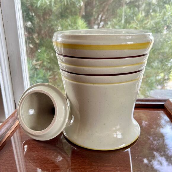 Vintage Mid-Century Modern "Genie" Ribbed Canister Ceramic Cookie Jar - Picture 15 of 16